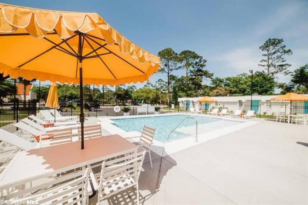 Gulf Shores Getaway Steps Away From The Pool! Ngoại thất bức ảnh